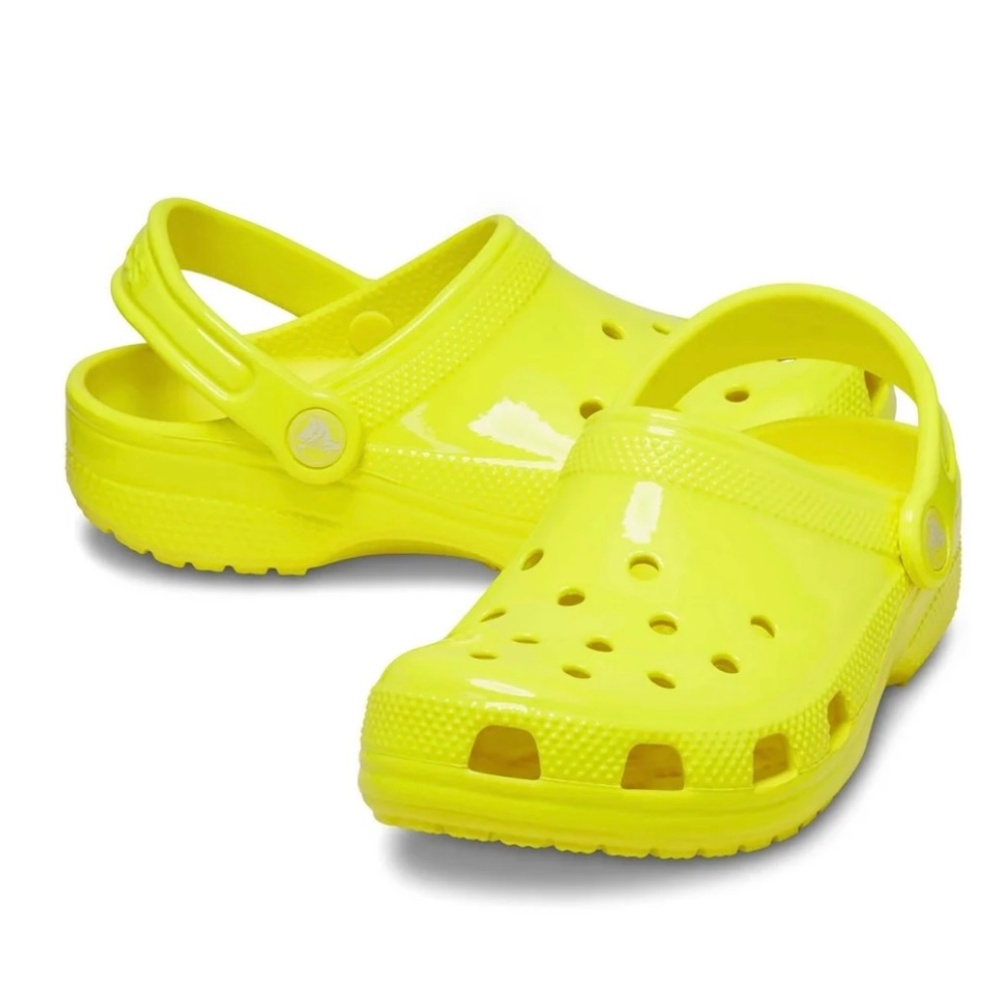 SOLD!! Crocs Classic Unisex Clogs Lemon M 4/ W 6 Teens Waterproof NEW Light